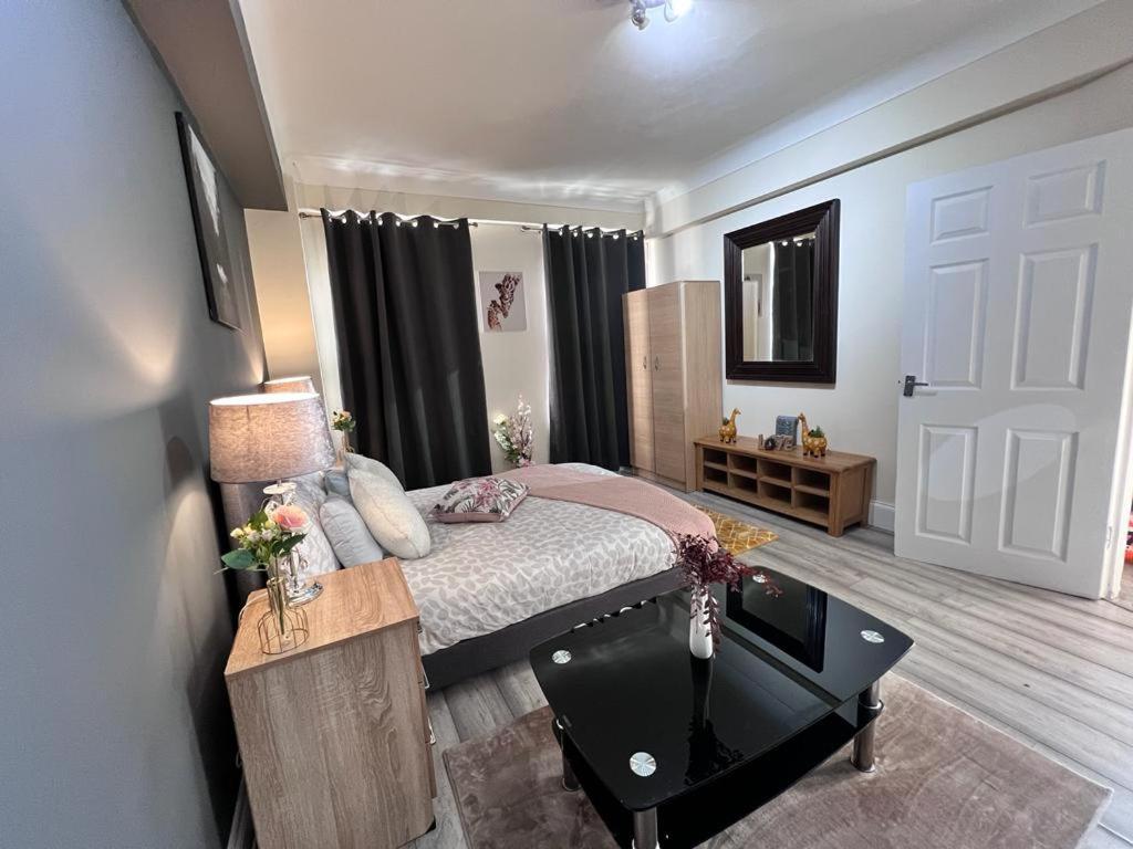 Edgware Road 2 Bedroom Apartment 런던 외부 사진